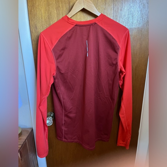 Nike Dri-FIT Red Running Shirt - Picture 4 of 8